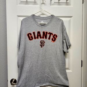 SF Giants tshirt